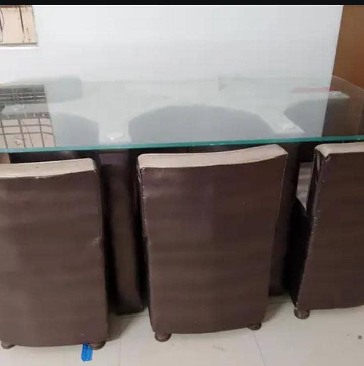 dining table with 6 chears 3