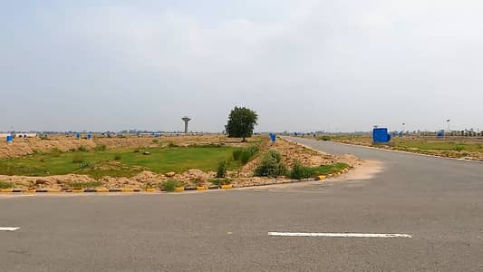 10 MARLA IDEAL LOCATION PLOT FOR SALE IN L BLOCK