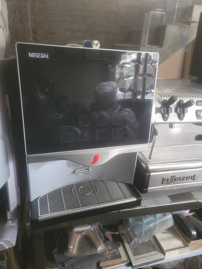 nescafe machine / nestle machine / coffee machine 1