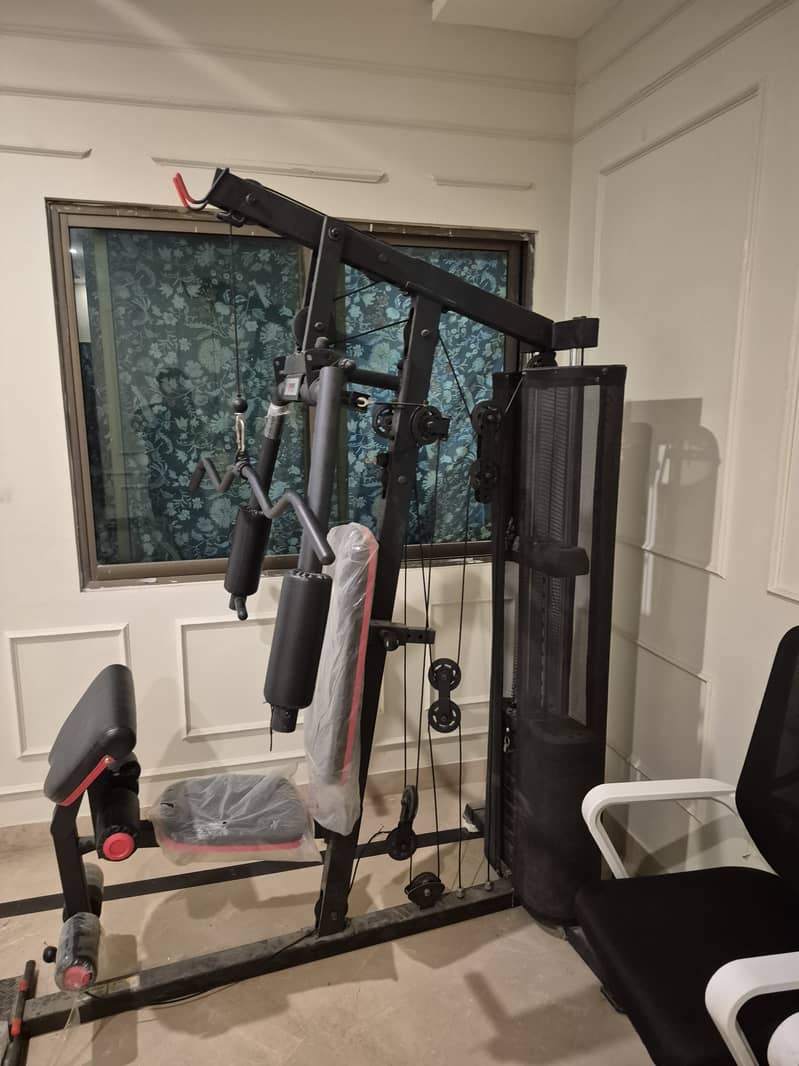Multi-Function Gym Machine for Sale – Excellent Condition   2