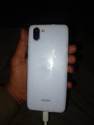 Sharp Aquos R2
