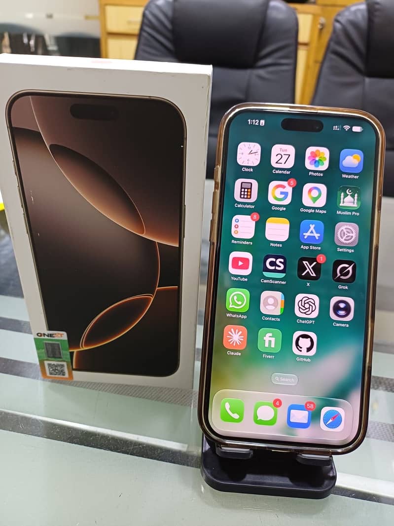 Apple iPhone 16 Pro Max 0