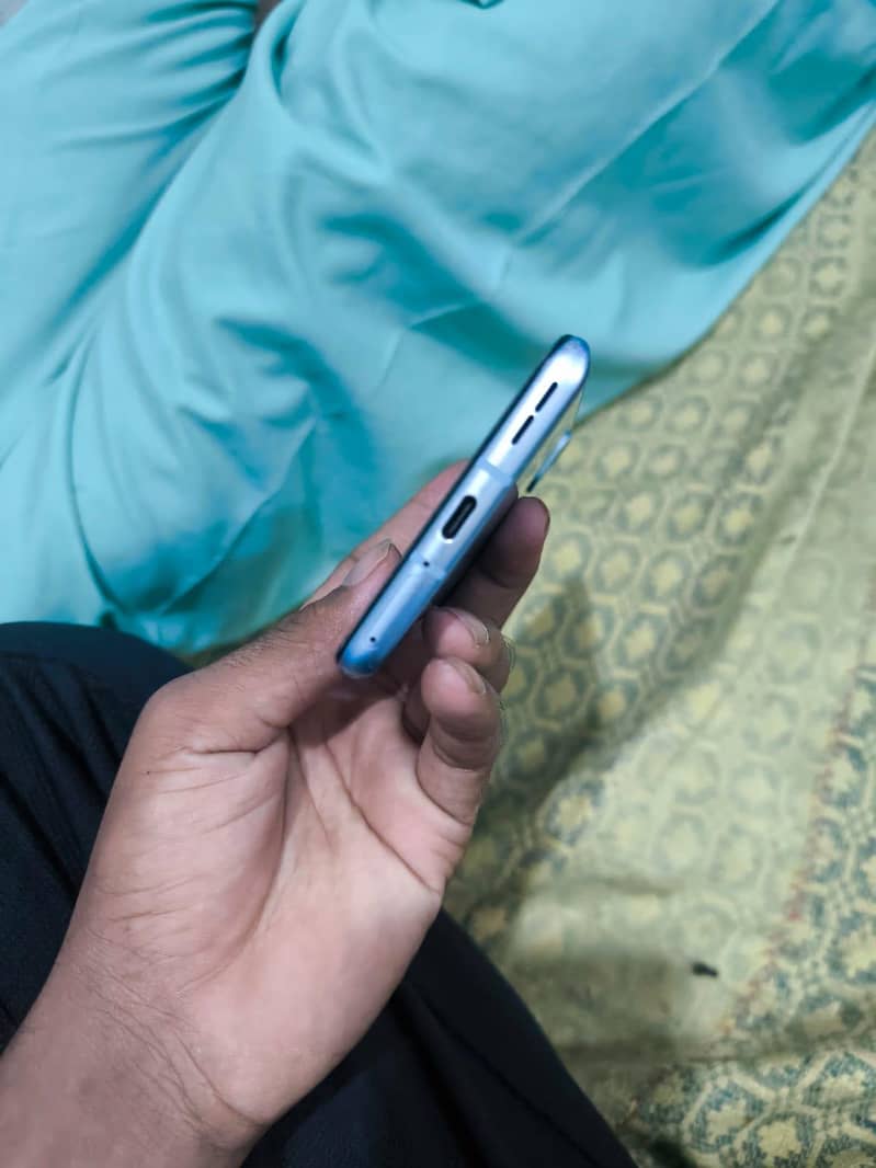 One Plus 9R 5G 1