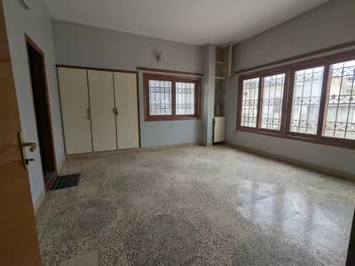 Portion 240yd Gulshan 1 Ground floor 2 bed d d *Silent commercial*Near Maymar plaza Only 95k Negotiable*Code(16968)*