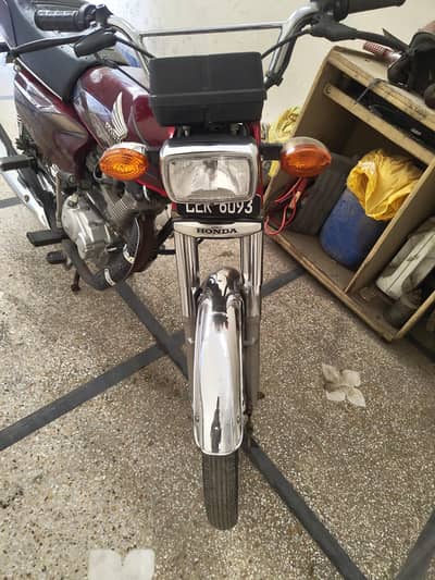 Honda 125 total orginal mint condition and excilint sond