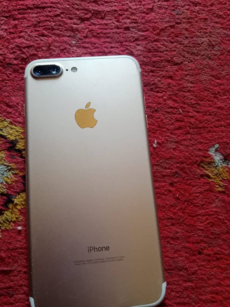 Apple iPhone 7 Plus 1