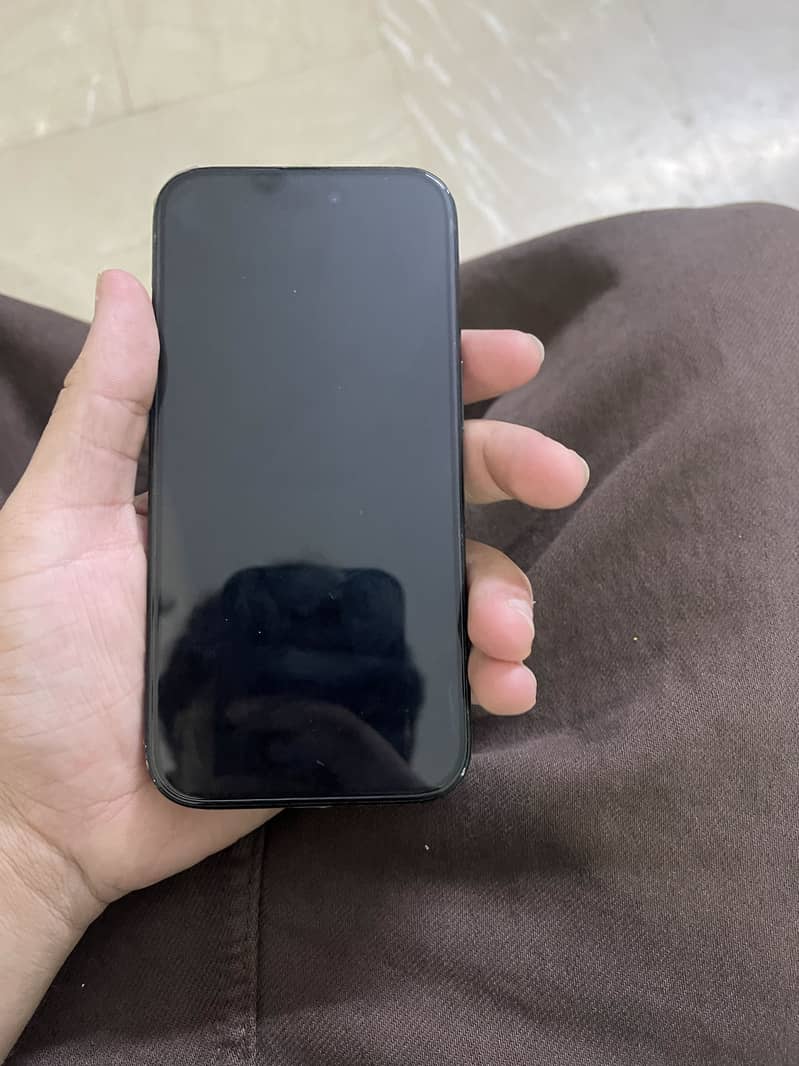 Apple iPhone 16 1