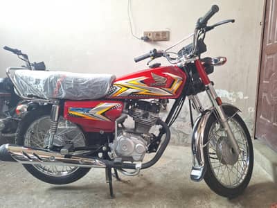 Honda 125 (2025) Just 1980 k. m