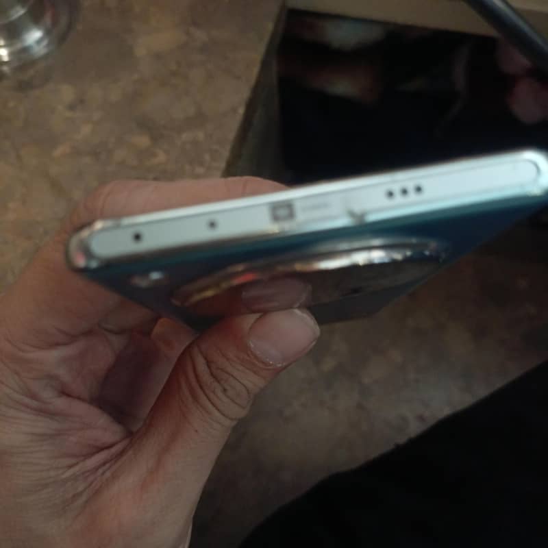 Infinix Zero 40 4