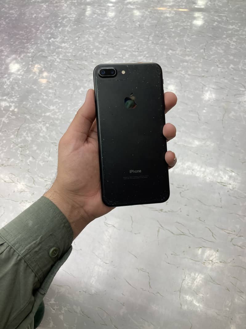 Apple iPhone 7 Plus 0