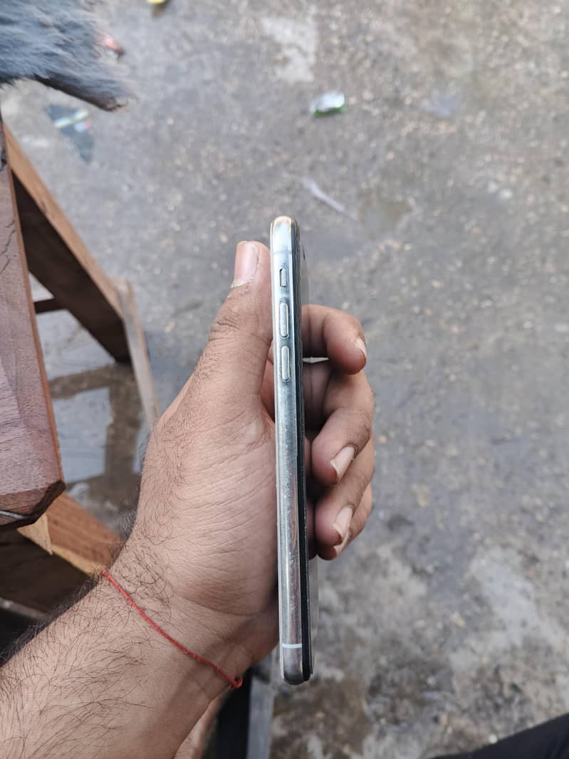 Apple iPhone X 2