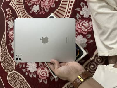 IPAD PRO M4