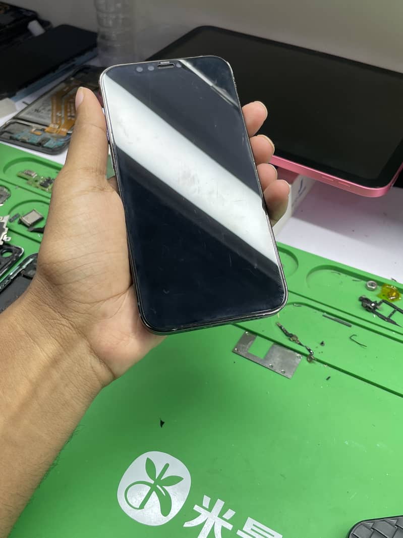 Apple iPhone 12 Pro 3