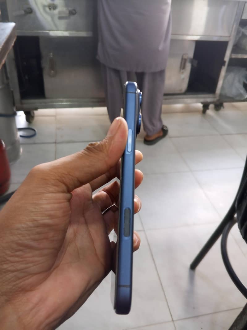 Apple iPhone 17 Pro Max 1