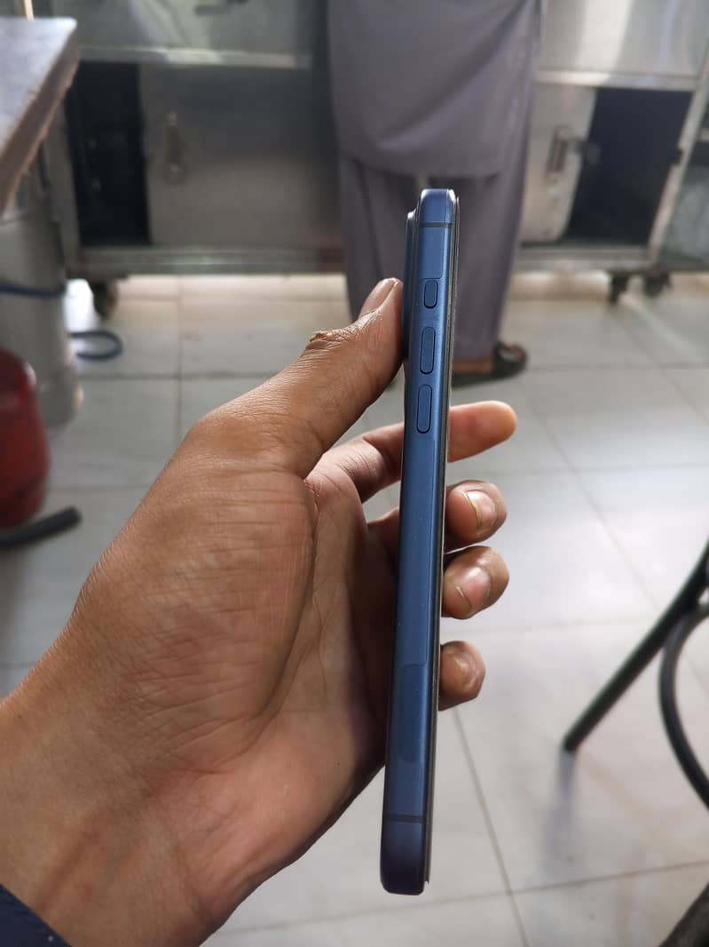 Apple iPhone 17 Pro Max 3