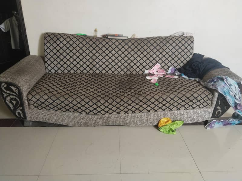 sofa cumbed good condition 0