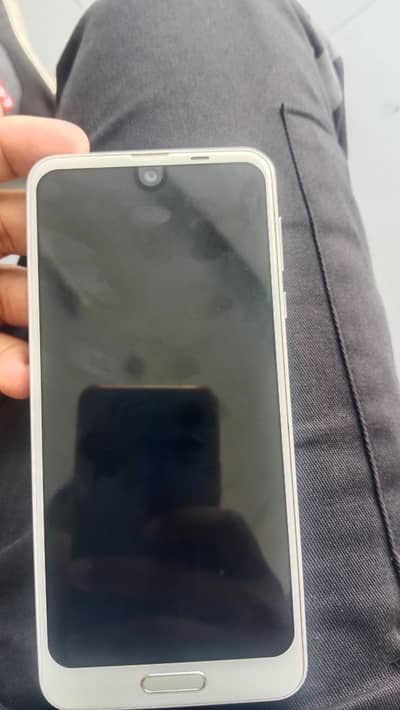 Aquos R2 urgent sale
