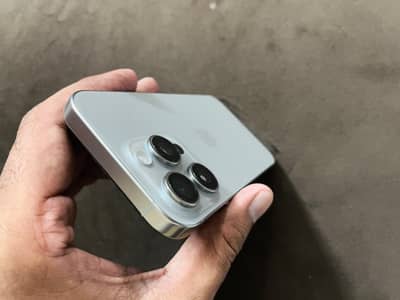 Apple iPhone 16 Pro