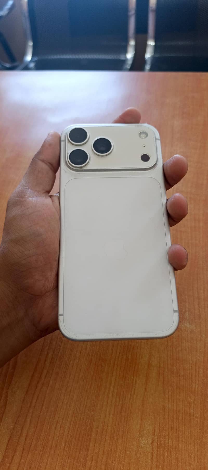 Apple iPhone 17 Pro Max 1
