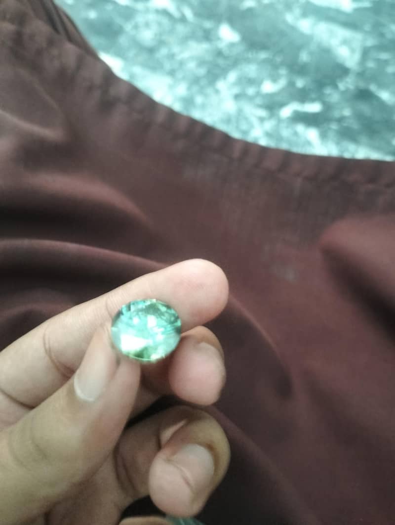 Moissanite diamond 1