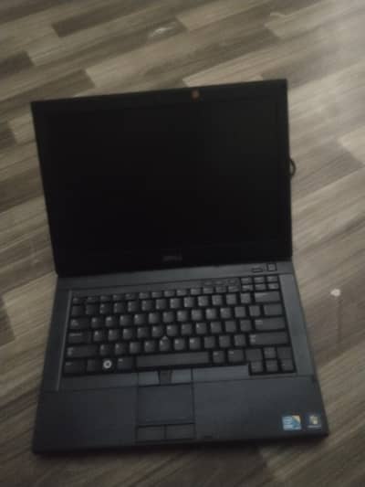 LAPTOP DELL OK CONDITION 10/8 URGENT FOR SALE