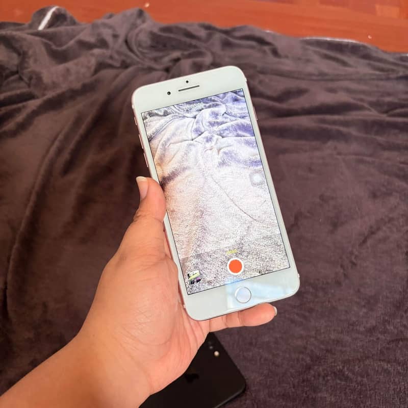 Apple iPhone 7 Plus 3
