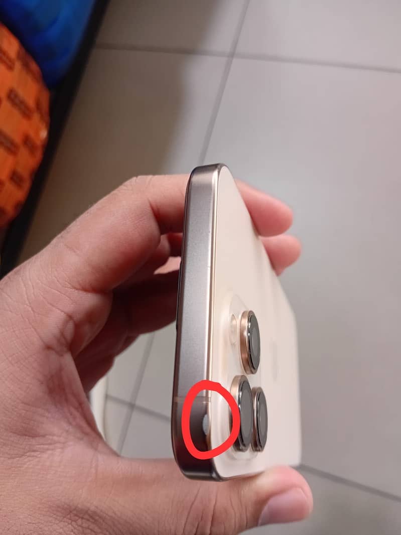Apple iPhone 16 Pro Max 1