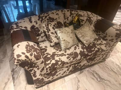 Used Furniture For Sale – Dining Table ,Sofas, & More Products