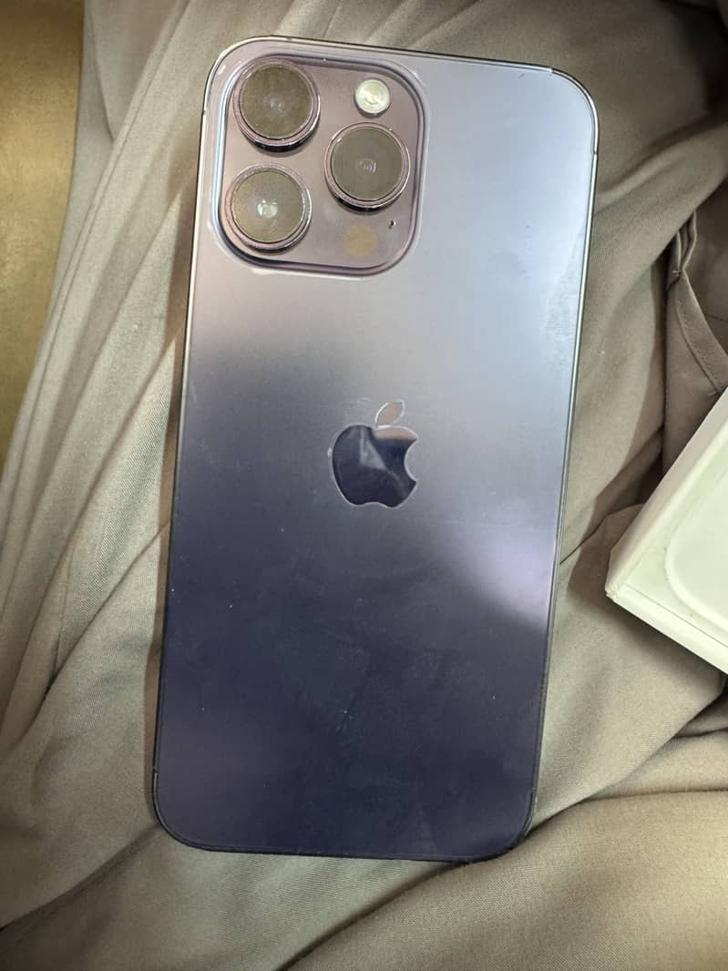Apple iPhone 14 Pro Max 0
