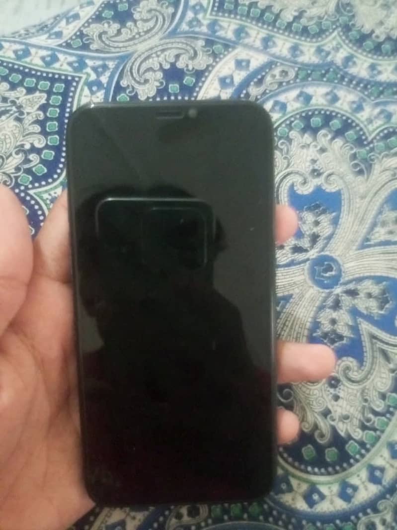 Apple iPhone X 4