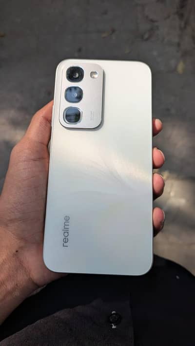 Realme C100