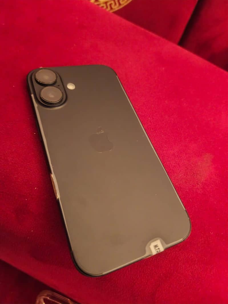 Apple iPhone 16 esim 0