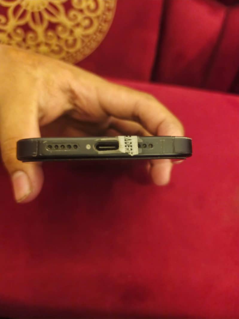 Apple iPhone 16 esim 8