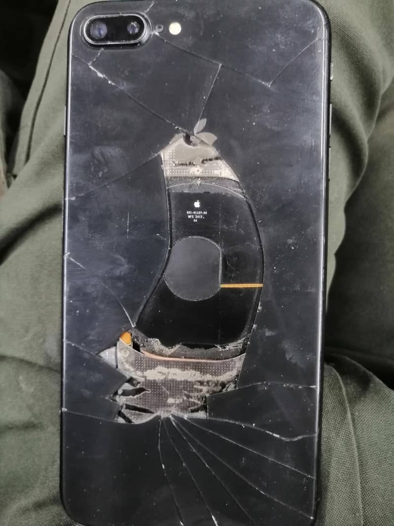 Apple iPhone 8 Plus 4