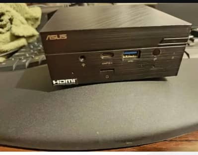 Asus Ryzen 3 4300u mini NUC pc