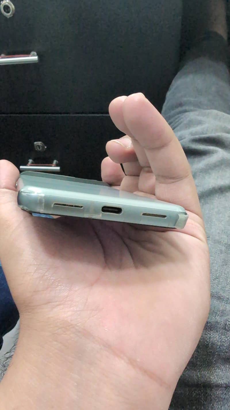 Google Pixel 8 2
