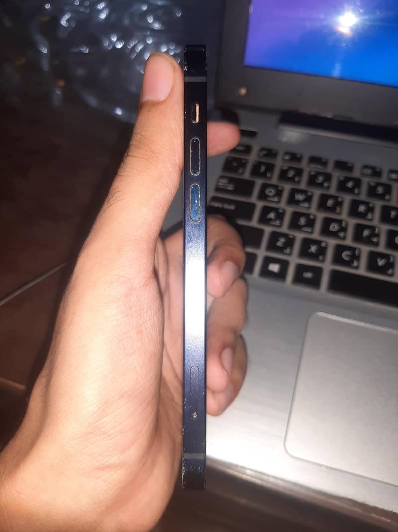 Apple iPhone 12 8