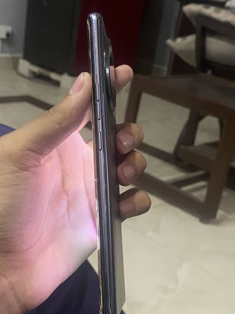 Tecno Spark 20 Pro Plus 2