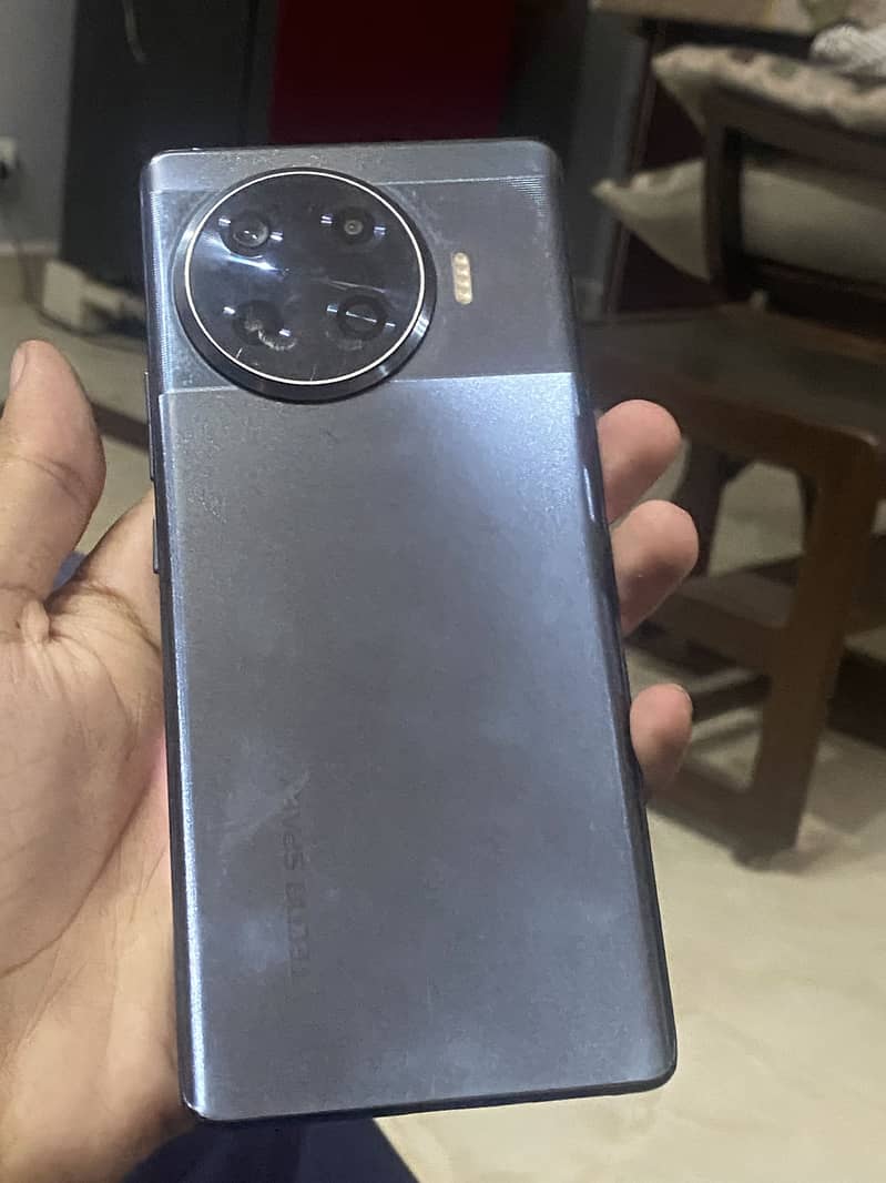 Tecno Spark 20 Pro Plus 3
