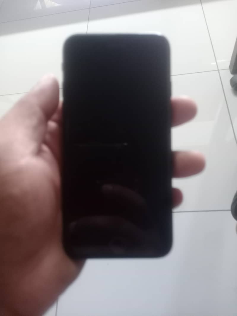 Apple iPhone 7 2