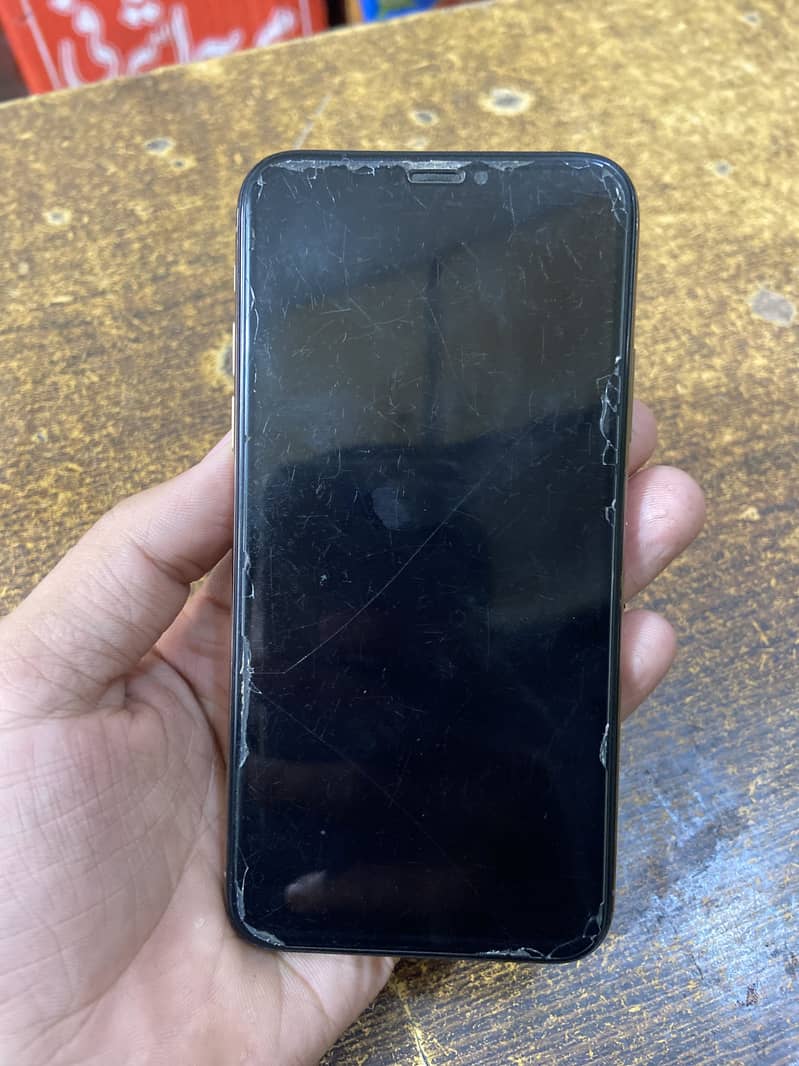 Apple iPhone XS 1
