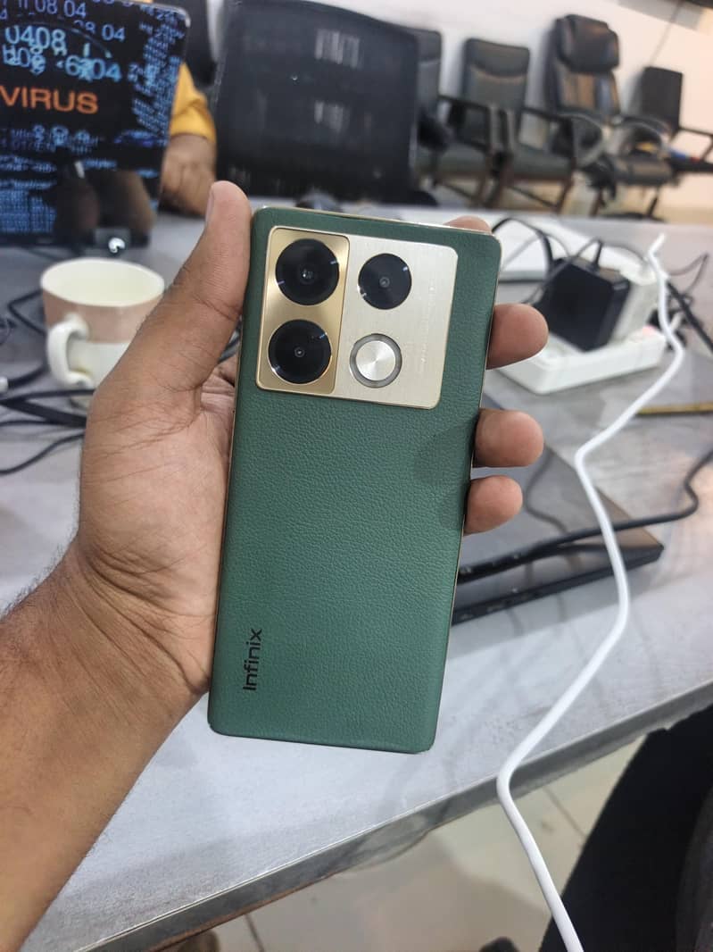 Infinix Note 40 Pro 0