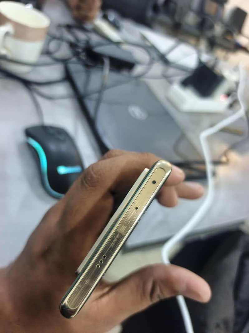Infinix Note 40 Pro 7