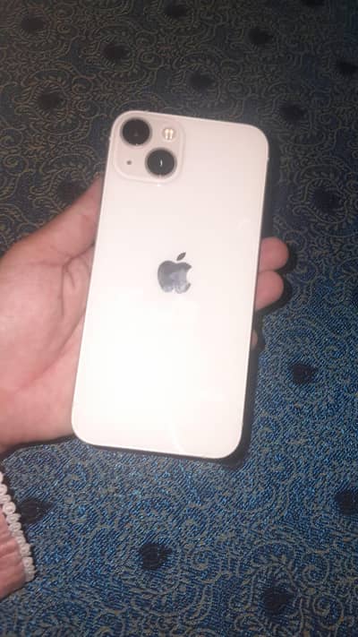Apple iPhone 13