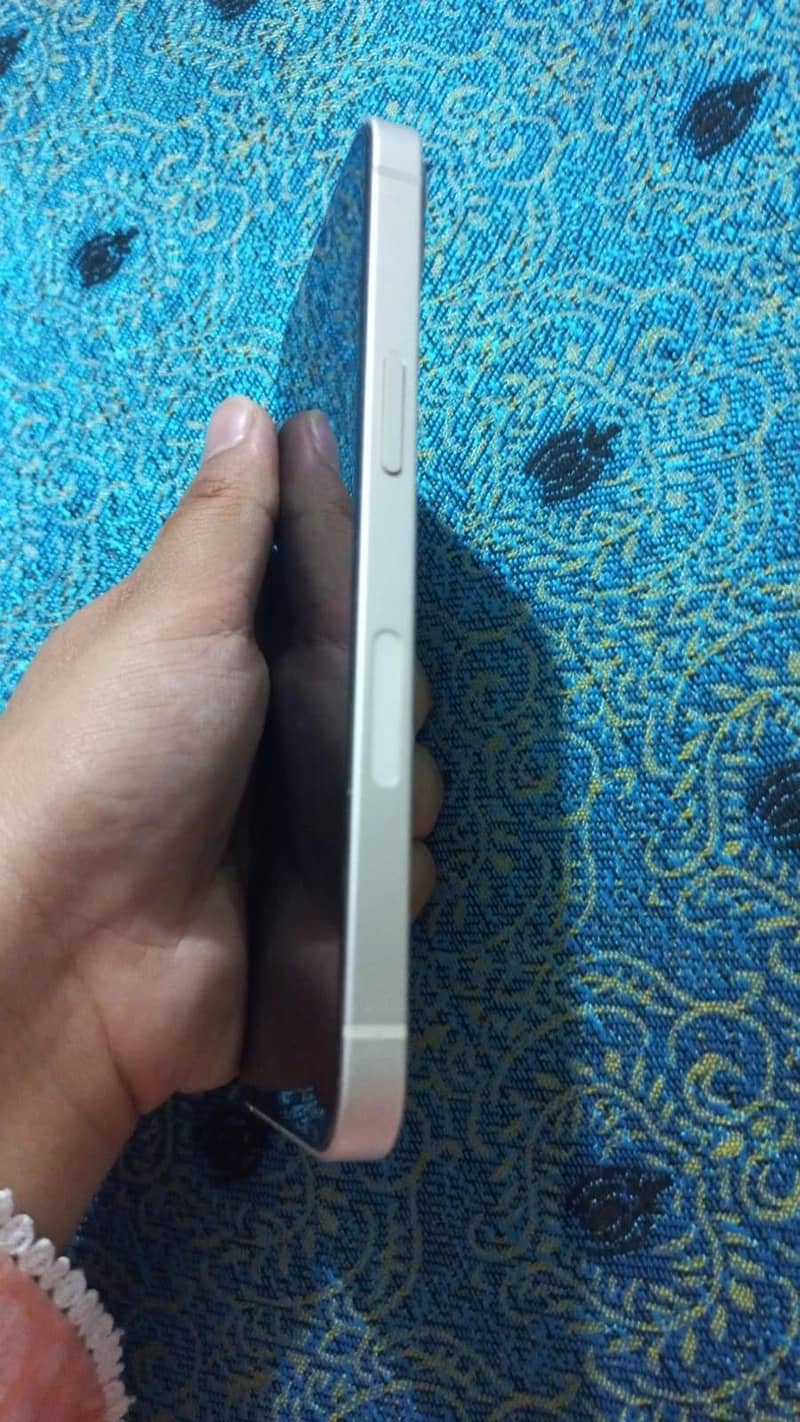 Apple iPhone 13 3