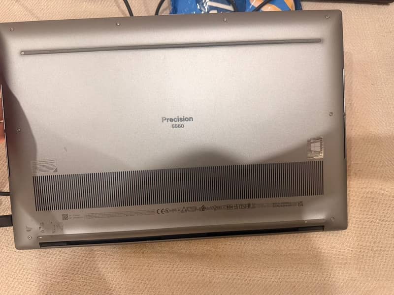Dell Precision 5560 1