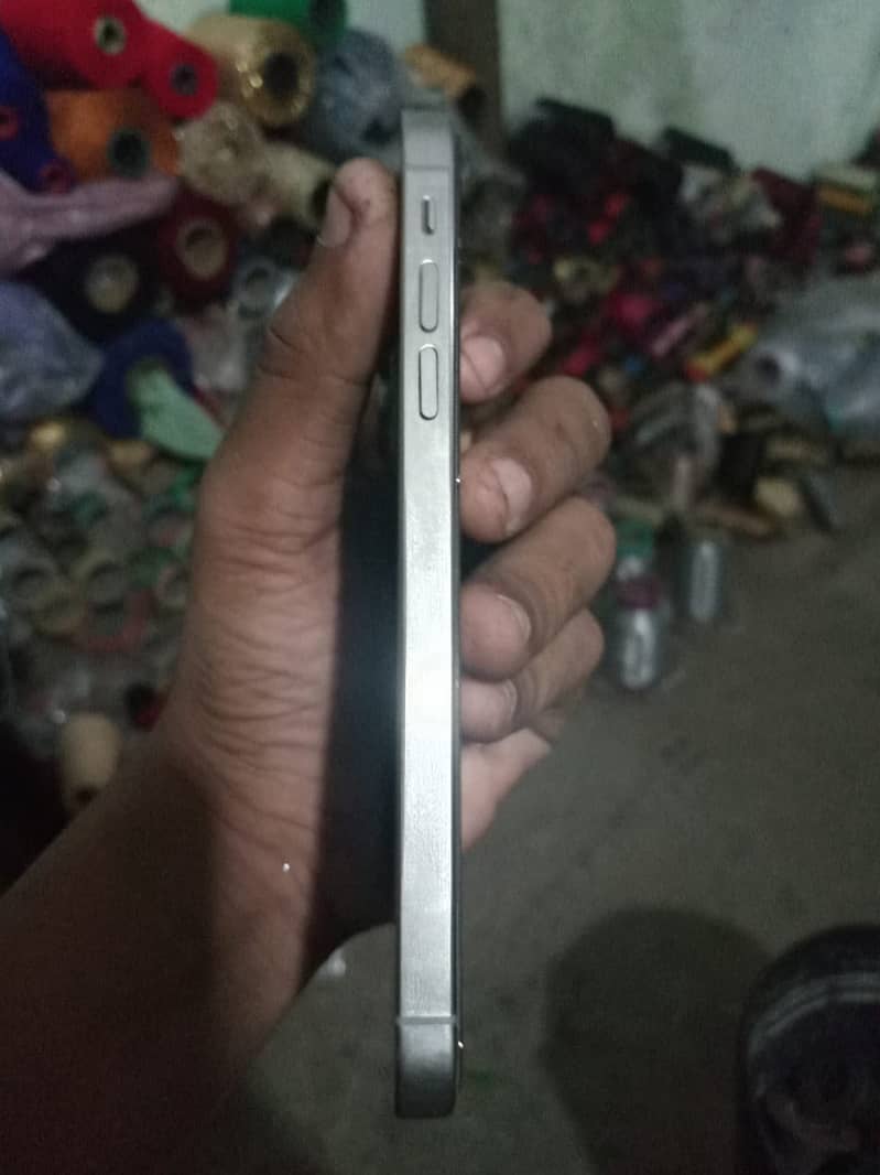 Apple iPhone XR 8