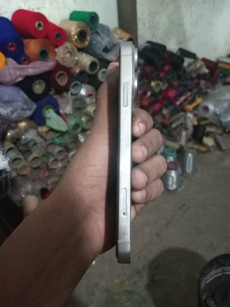 Apple iPhone XR 10