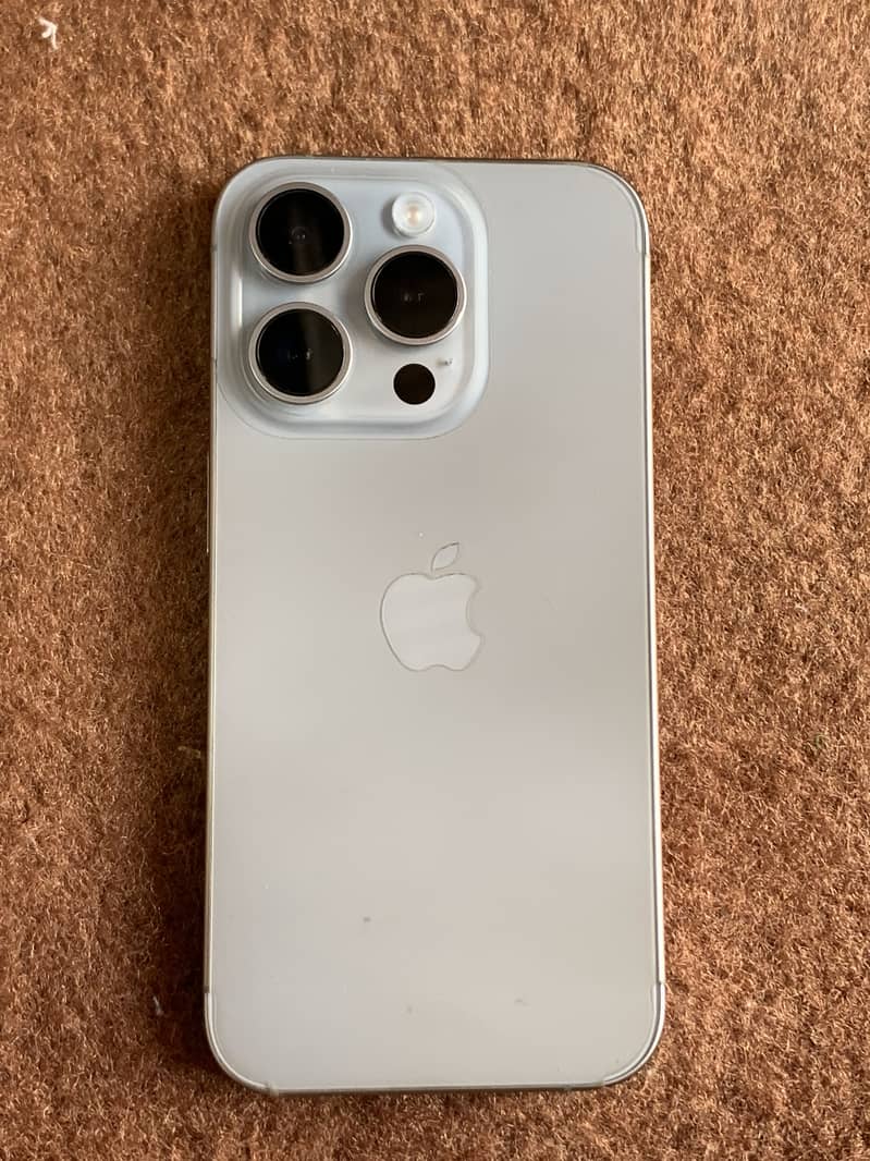 Apple iPhone 15 Pro 2