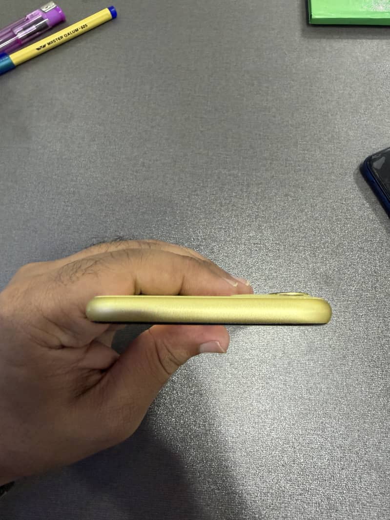 Apple iPhone 11 2
